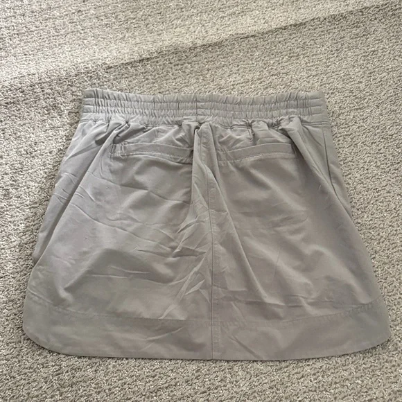 Athleta Gray Skirt with shorts built in - Picture 2 of 4